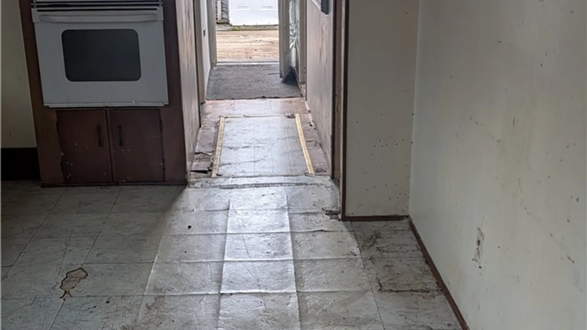 Property at 83 Thompson Street, Buffalo, NY 14207 6