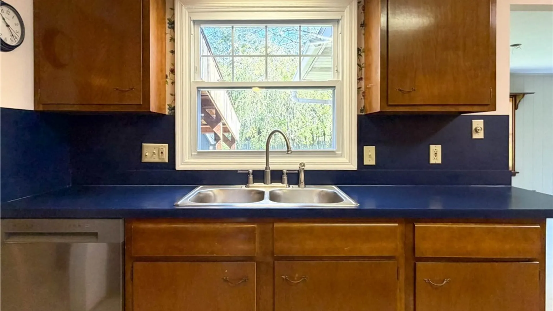 Property at 5 Chestnut Road, New Hartford, NY 13413 16