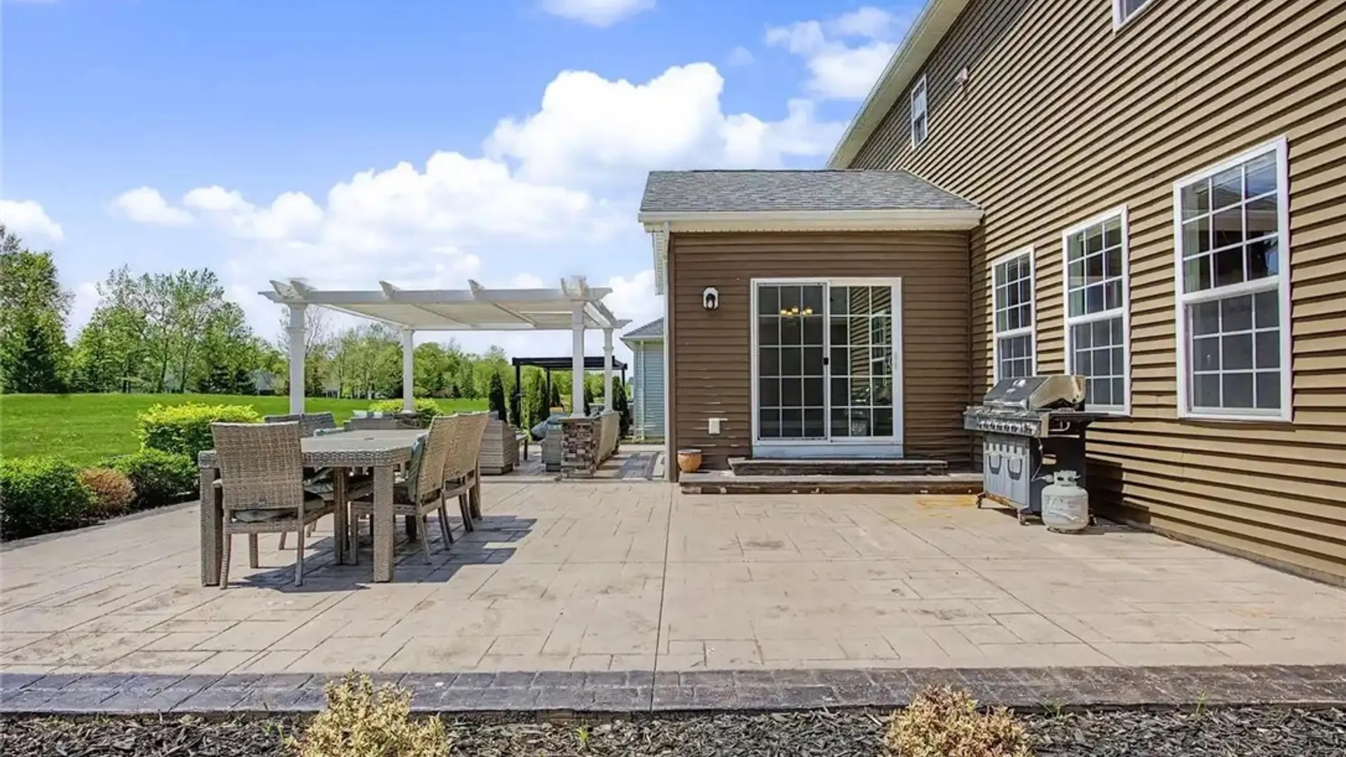Property at 46 Eagleview Drive, Grand Island, NY 14072 45
