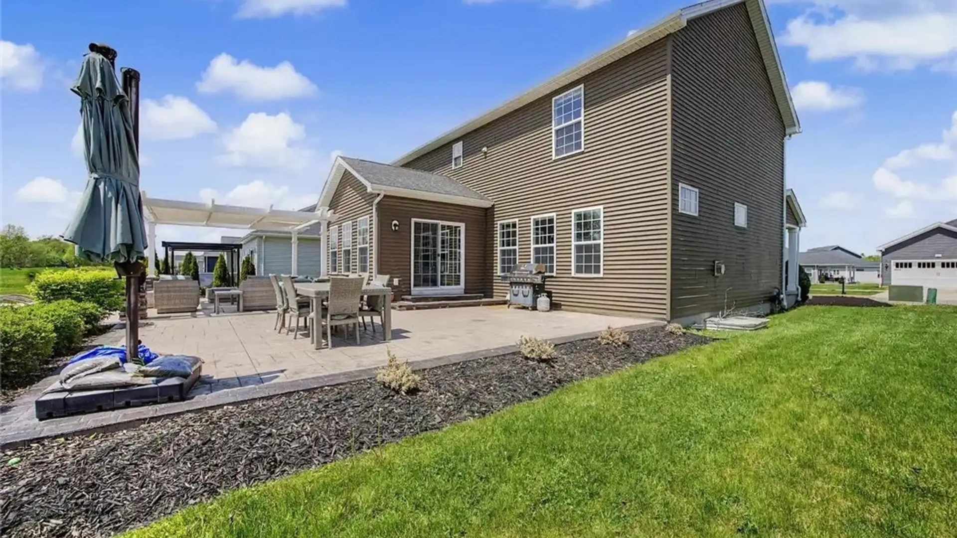 Property at 46 Eagleview Drive, Grand Island, NY 14072 47
