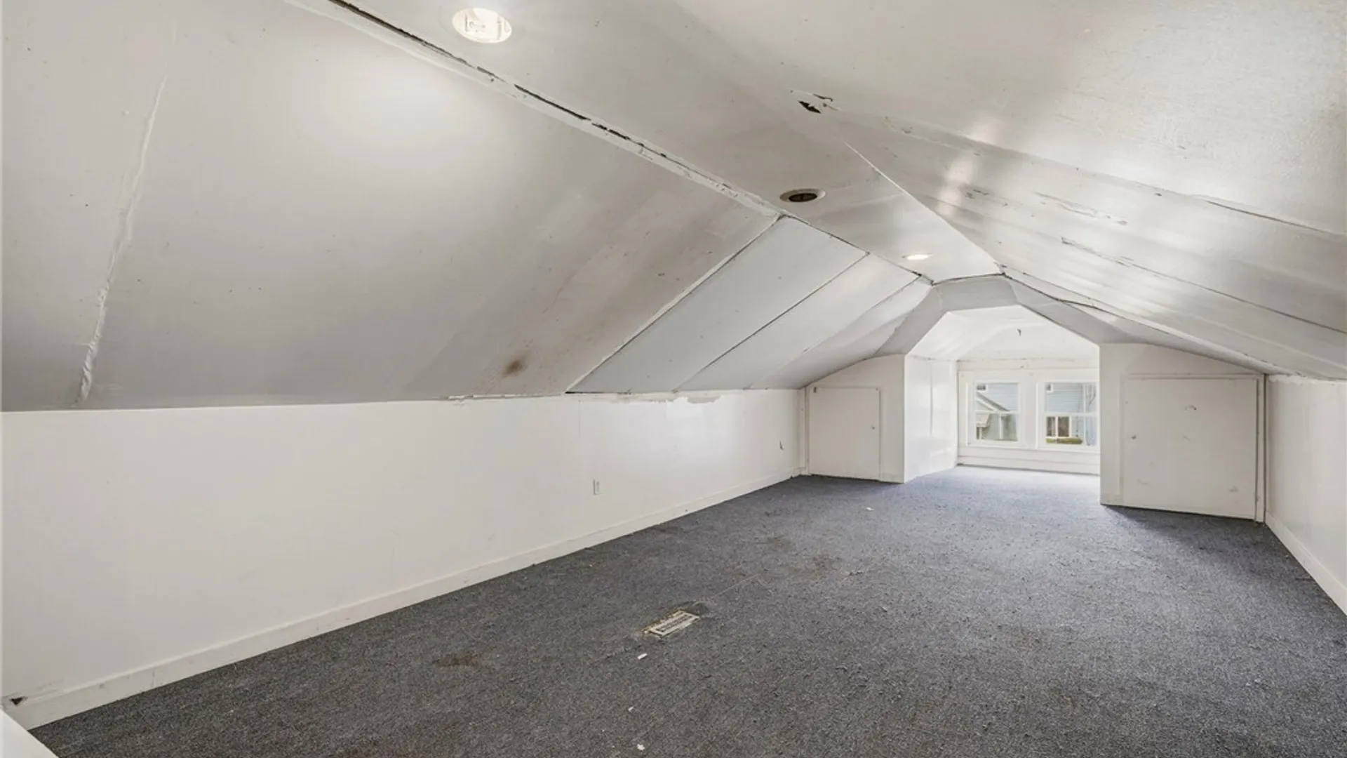 Property at 64 Hastings Avenue, Buffalo, NY 14215 28