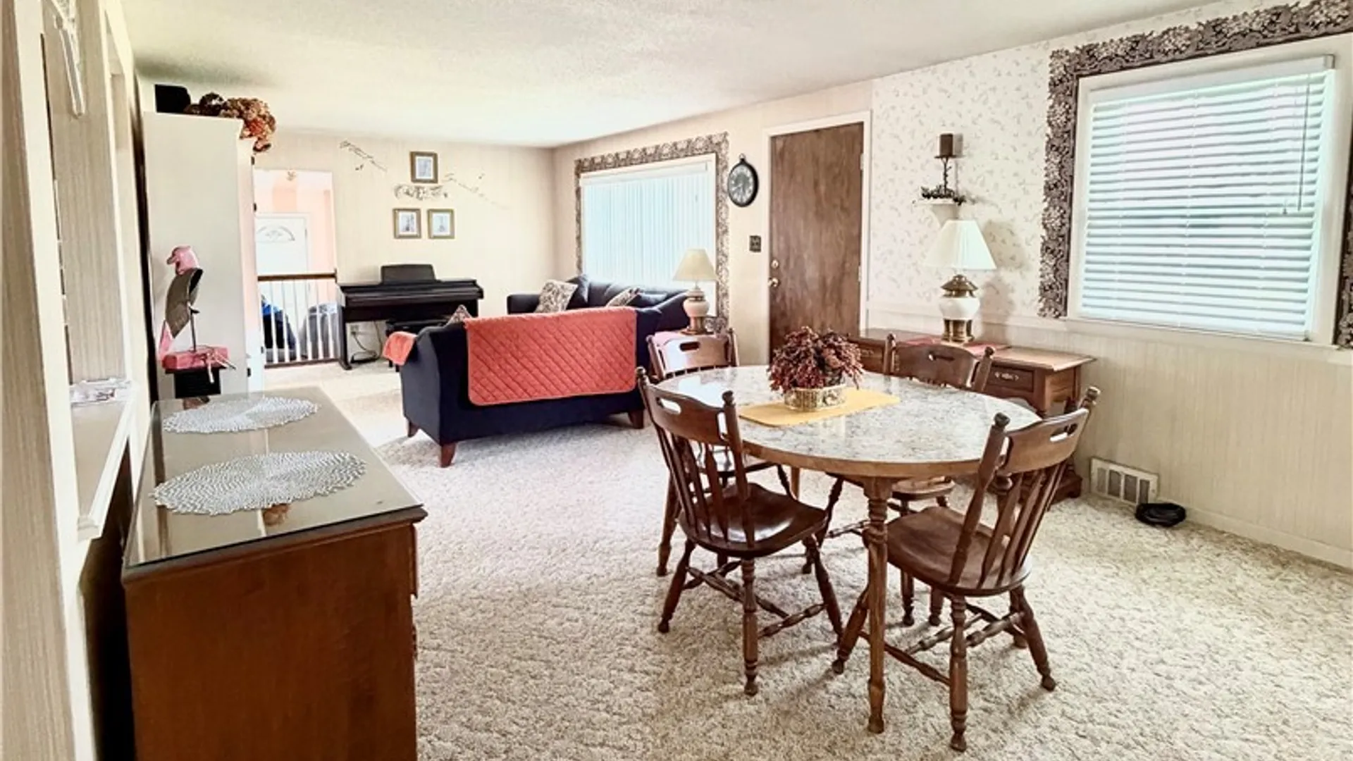 Property at 96 Della Drive, Lackawanna, NY 14218 16