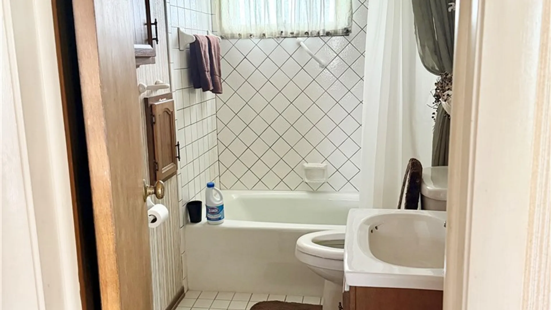 Property at 96 Della Drive, Lackawanna, NY 14218 23