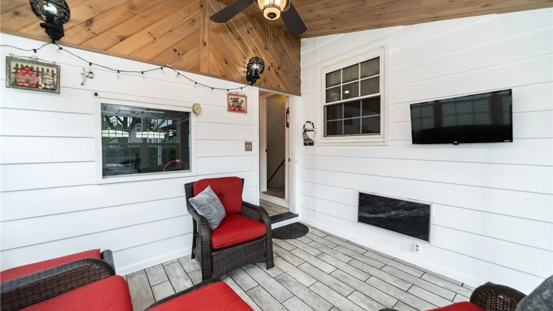Property at 19 Dewey Avenue, Batavia City, NY 14020 21