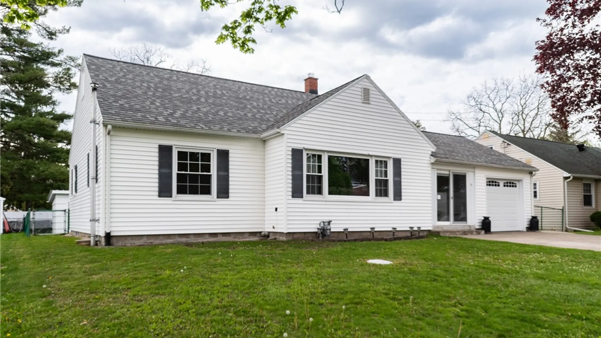 Property at 19 Dewey Avenue, Batavia City, NY 14020 3