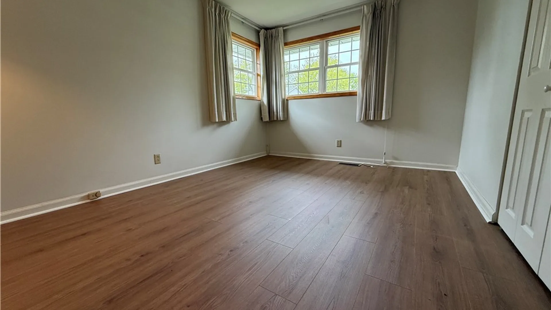 Property at 119 Greenleaf Avenue, Tonawanda, NY 14150 10