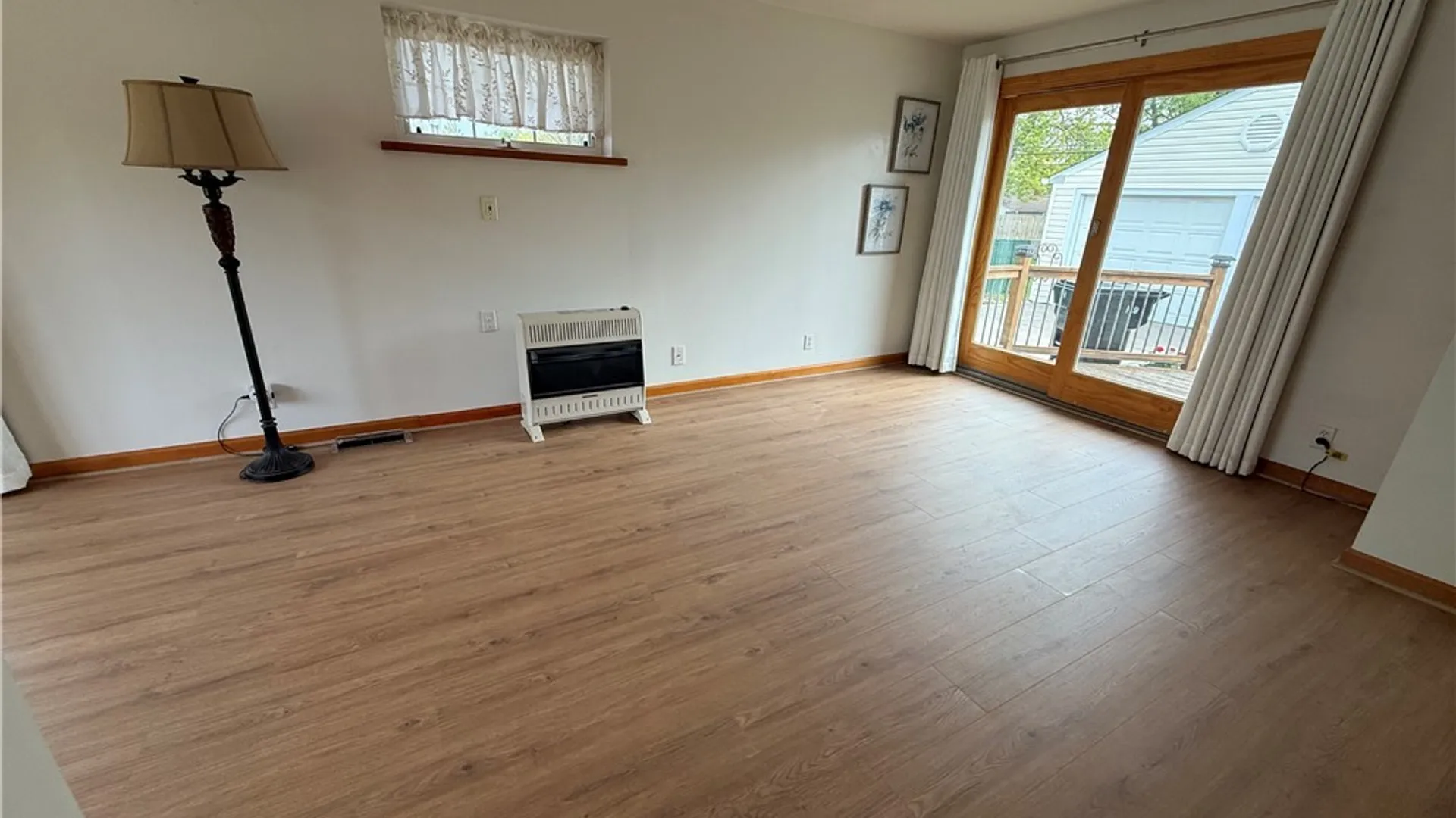 Property at 119 Greenleaf Avenue, Tonawanda, NY 14150 5