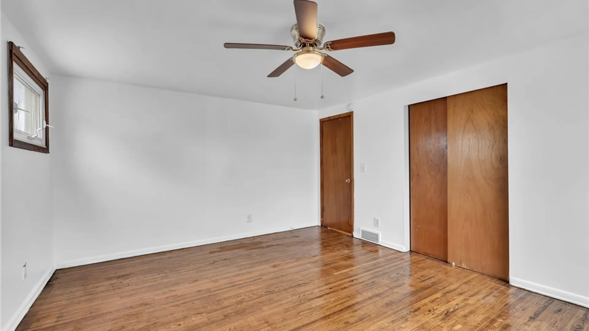 Property at 35 Crandon Boulevard, Cheektowaga, NY 14225 29