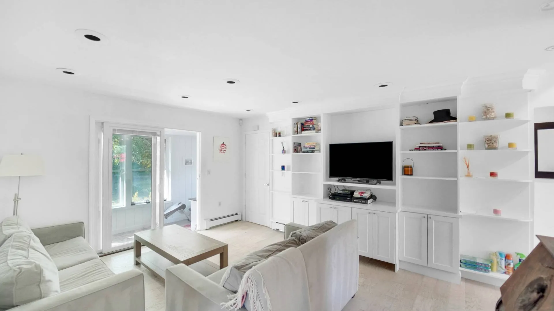 Property at 3 Jefferson Ave, Hampton Bays, NY 11946 7