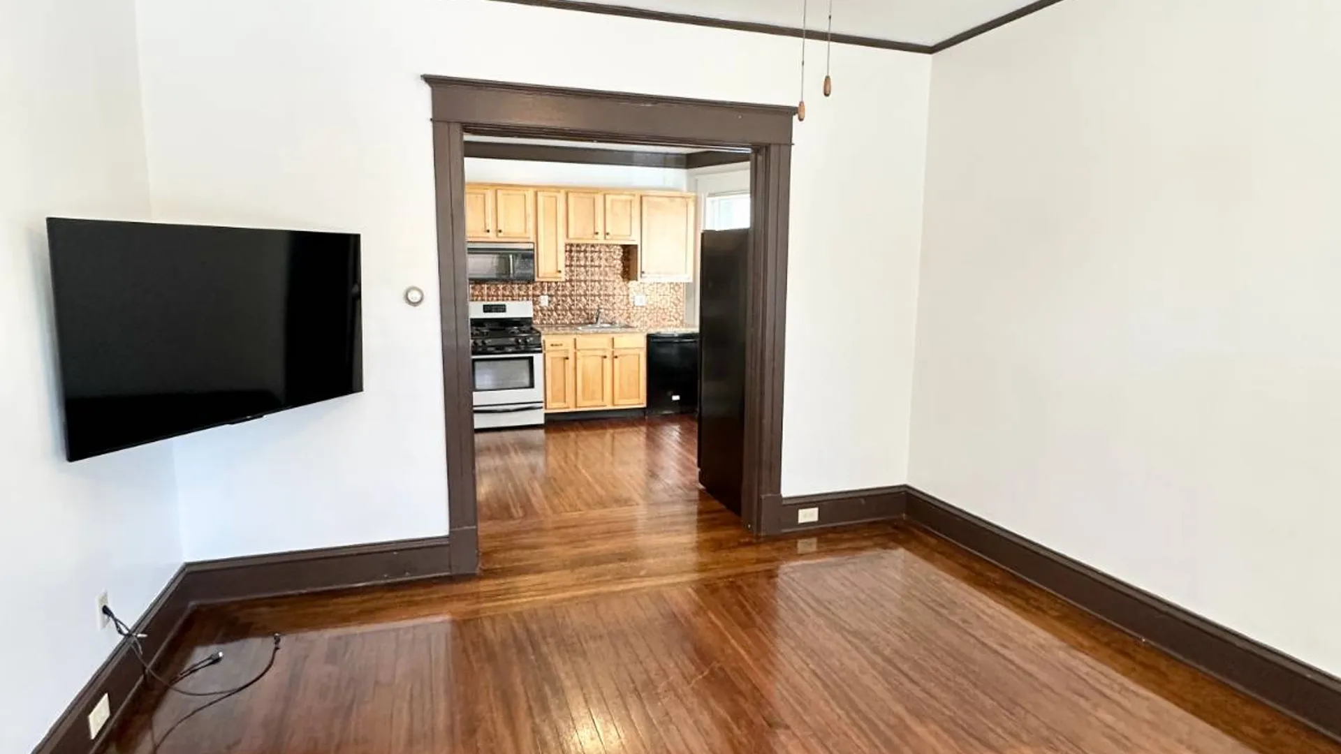Property at 423 Hamilton St, Albany, NY 12203 6