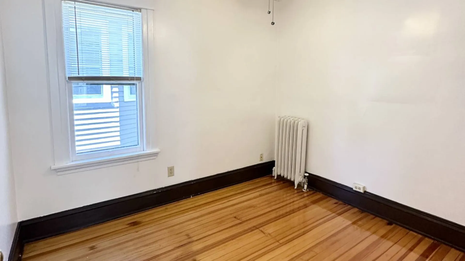 Property at 423 Hamilton St, Albany, NY 12203 12