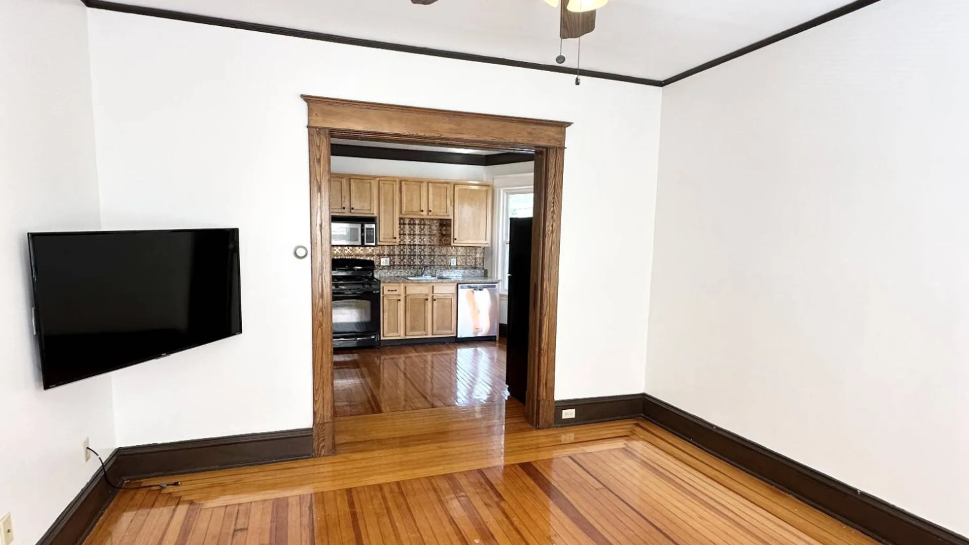 Property at 423 Hamilton St, Albany, NY 12203 7