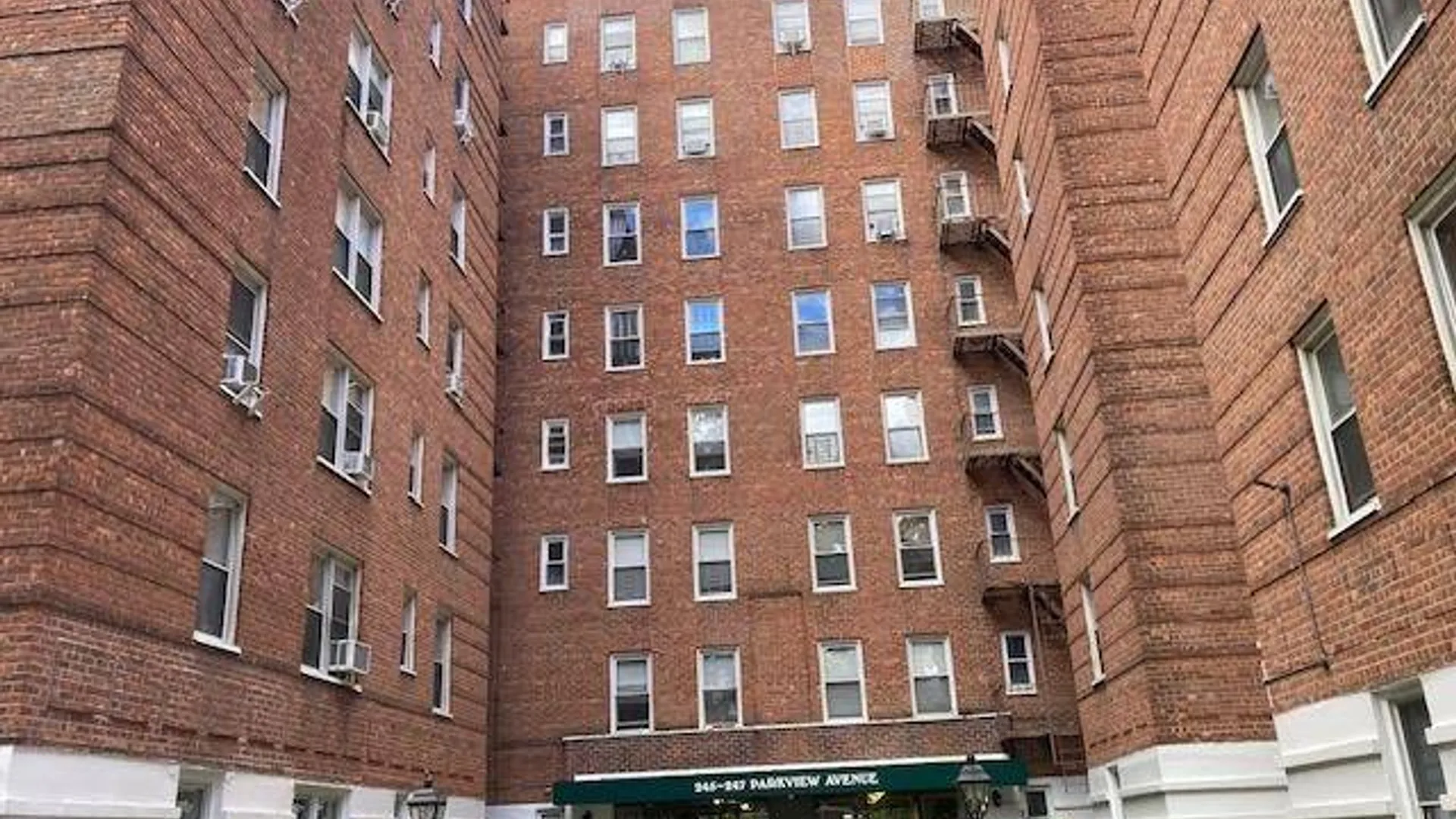 Property at 245 Parkview Ave, Yonkers, NY 10708 2
