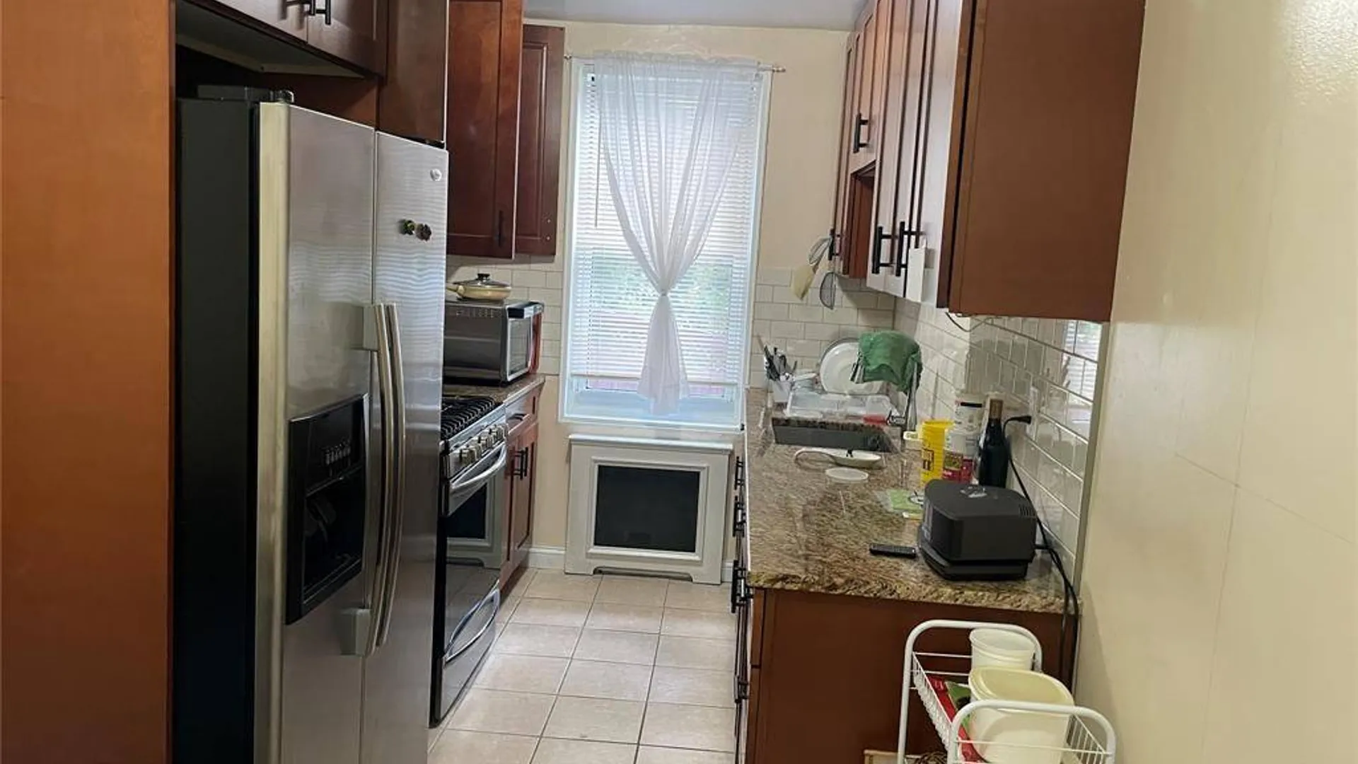 Property at 1296 Midland Ave, Yonkers, NY 10704 7