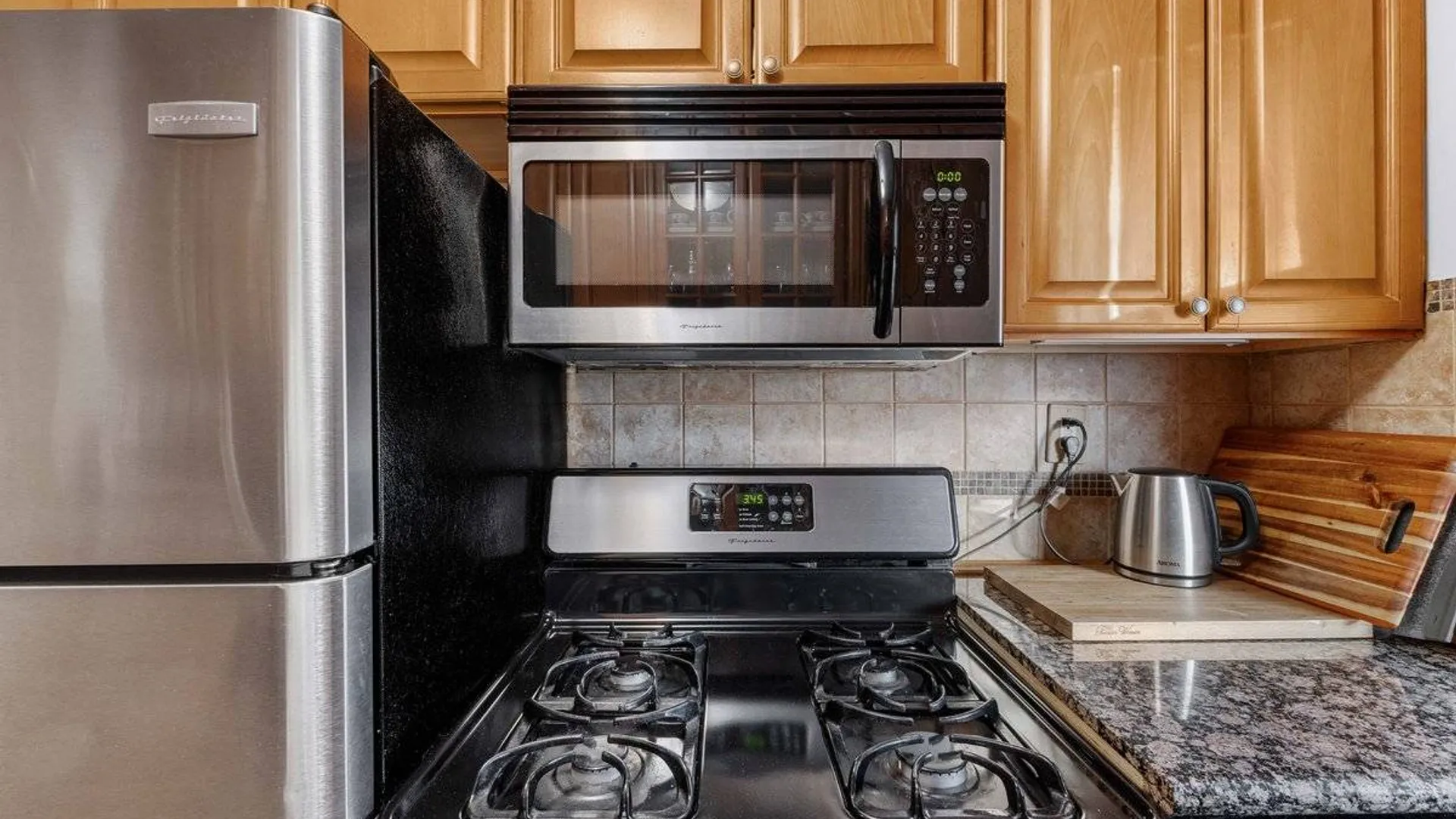 Property at 157-45 17th Rd, Whitestone, NY 11357 10