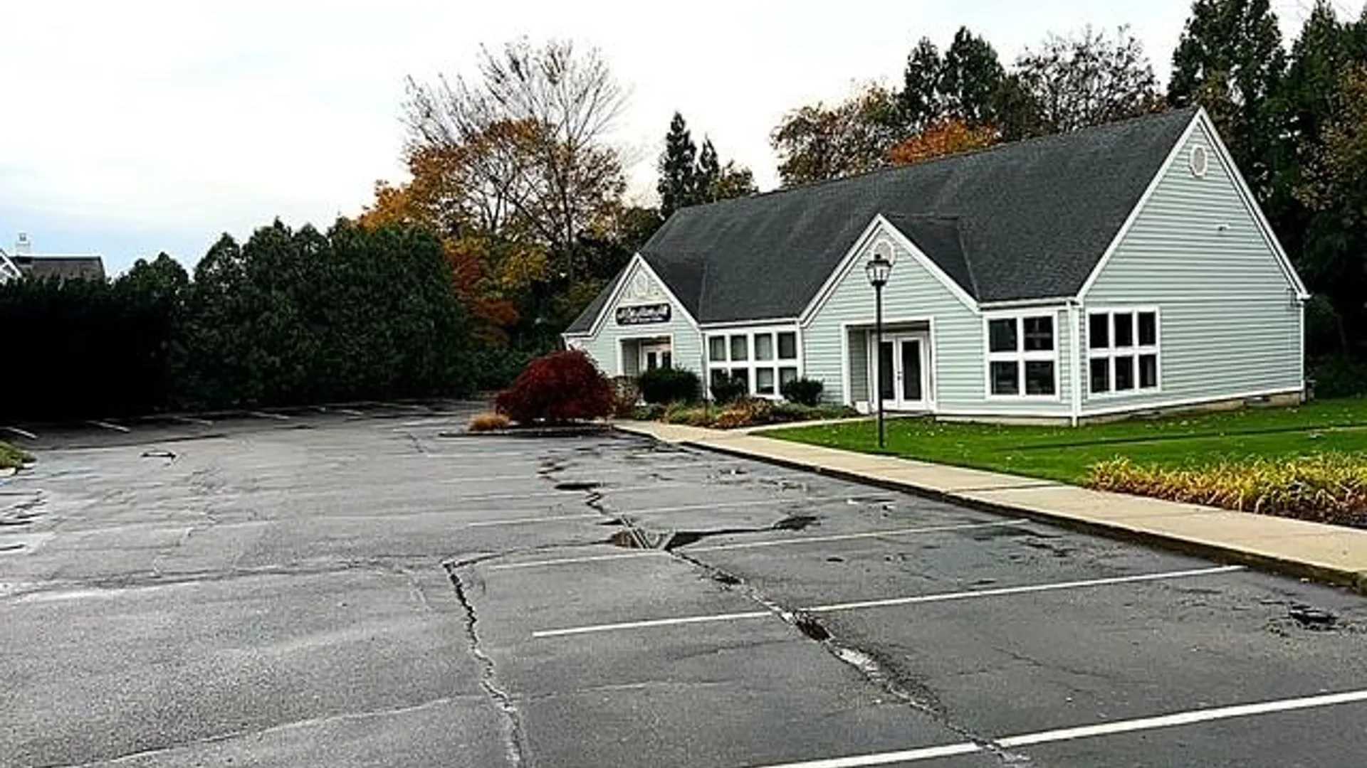 Property at 487 Main Road, Aquebogue, NY 11901 3