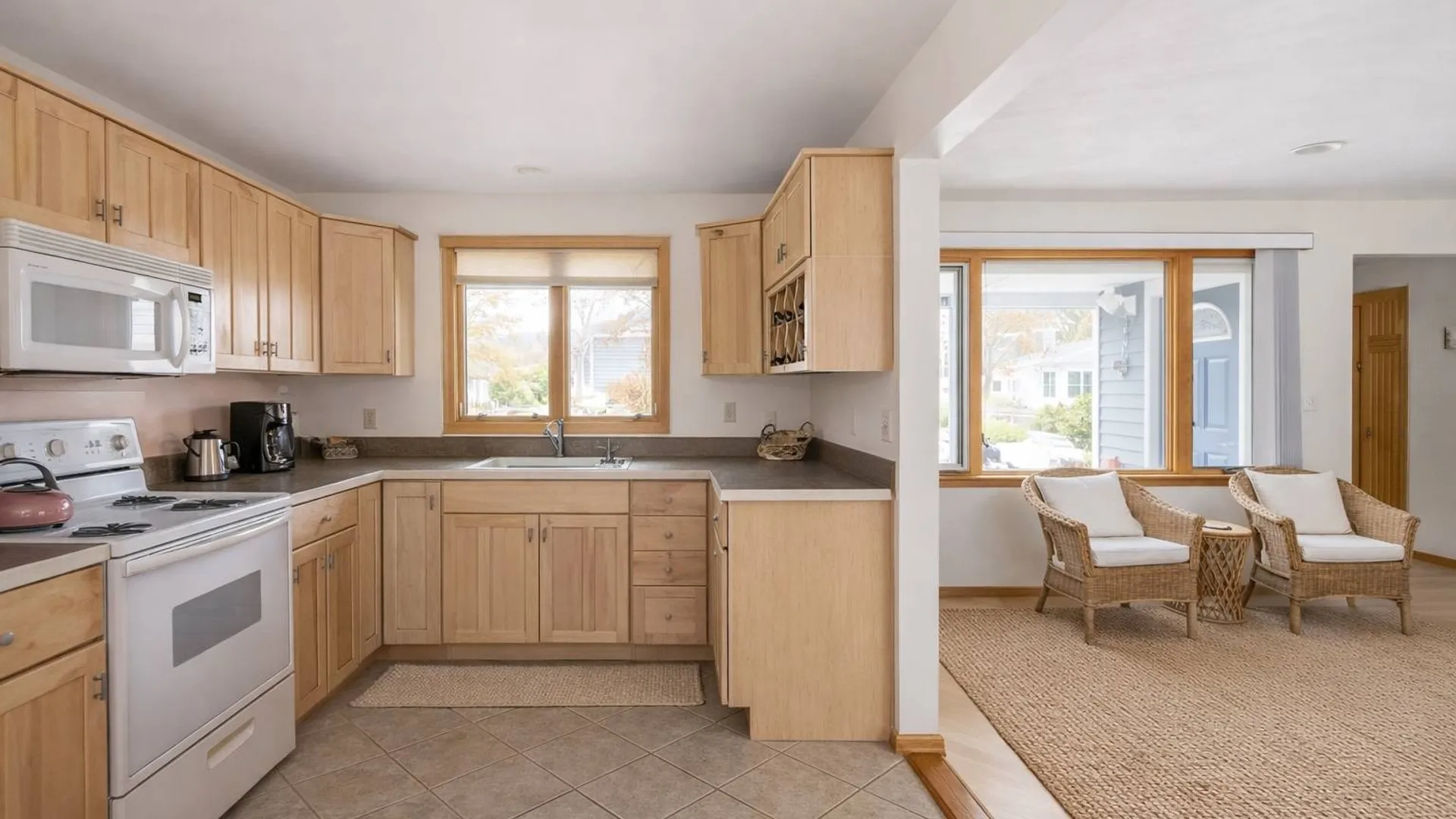 Property at 21 Woodridge Rd, Hampton Bays, NY 11946 13