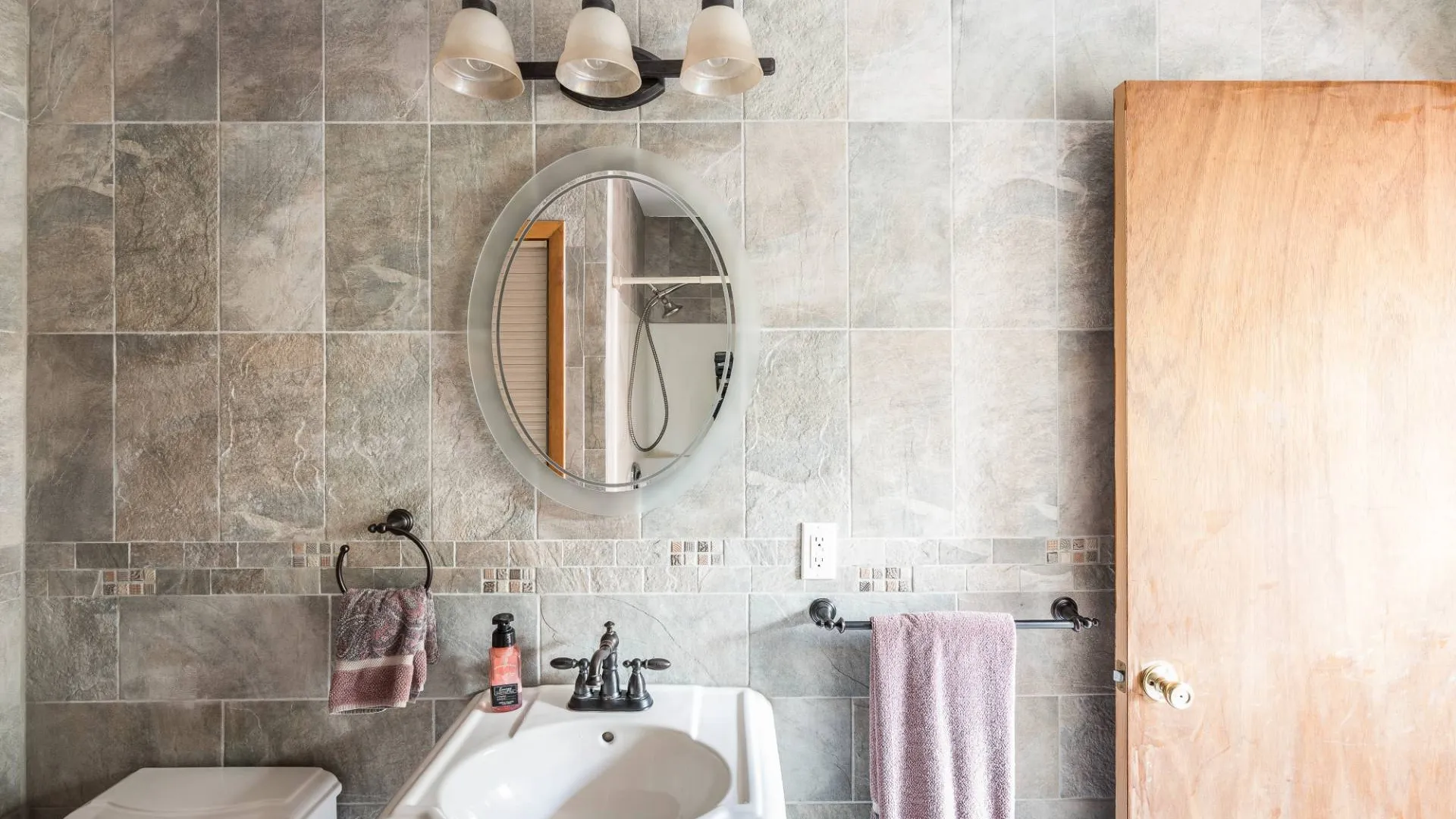 Property at 21 Woodridge Rd, Hampton Bays, NY 11946 21