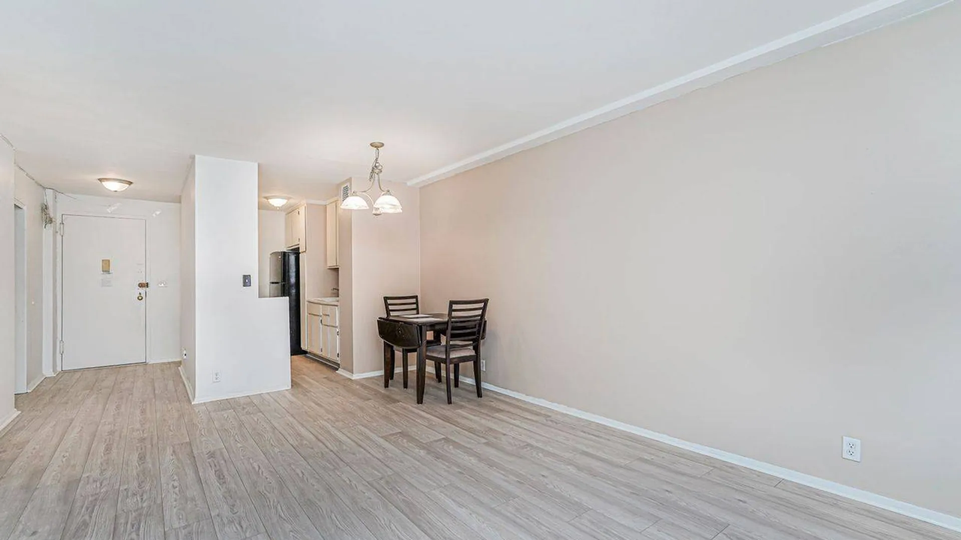 Property at 1100 Clove Rd, Staten Island, NY 10301 12