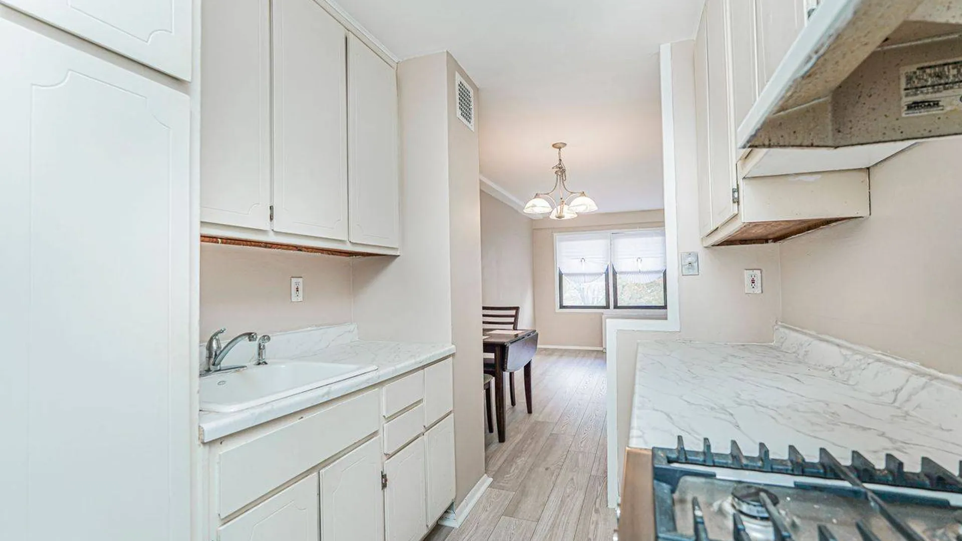Property at 1100 Clove Rd, Staten Island, NY 10301 13