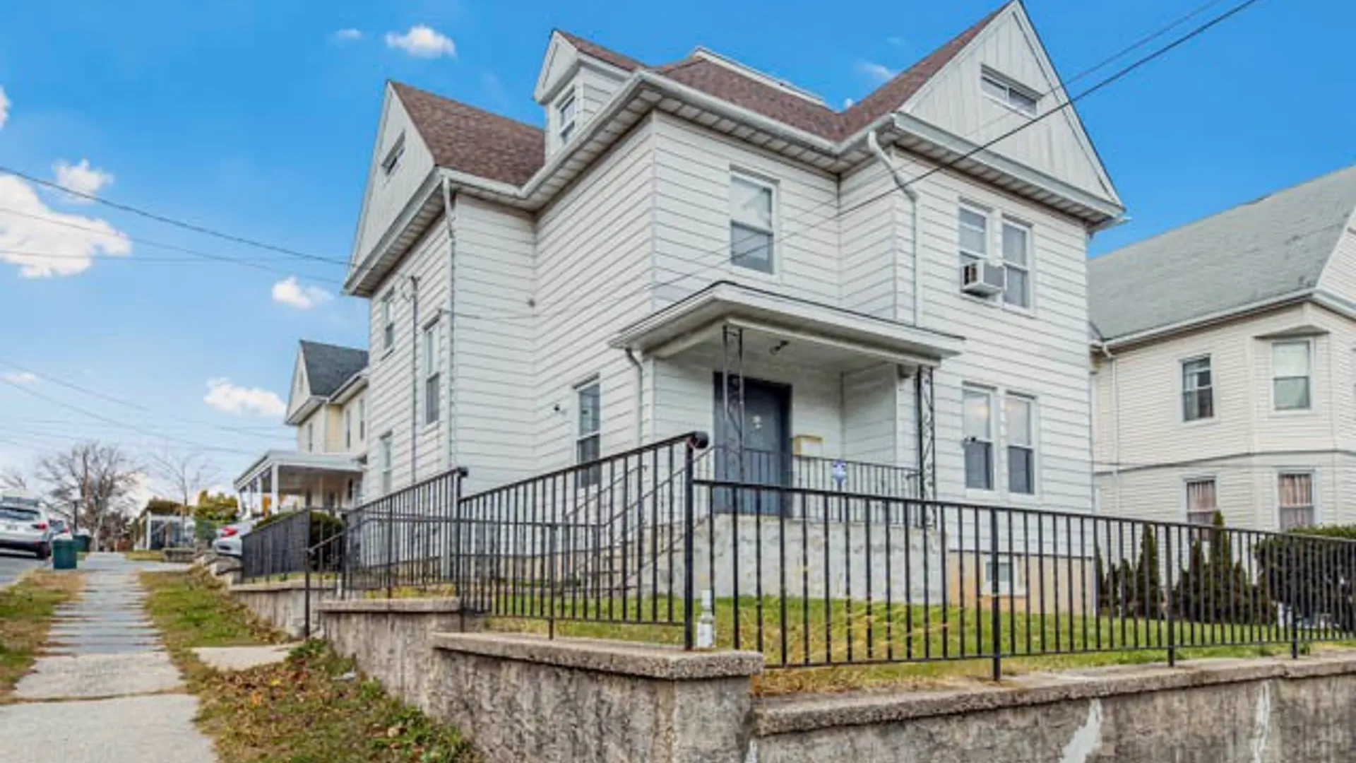Property at 69 Waring Pl, Yonkers, NY 10703 2