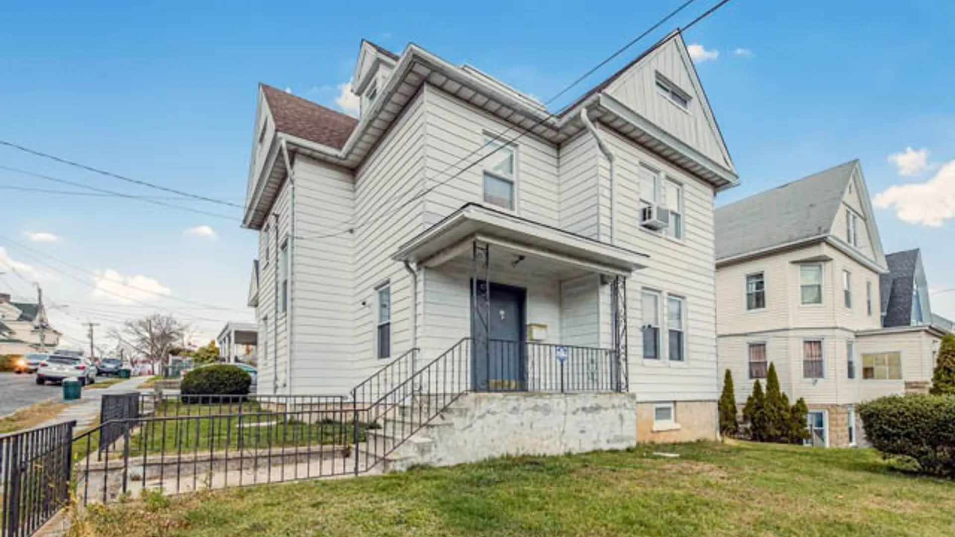 Property at 69 Waring Pl, Yonkers, NY 10703 3