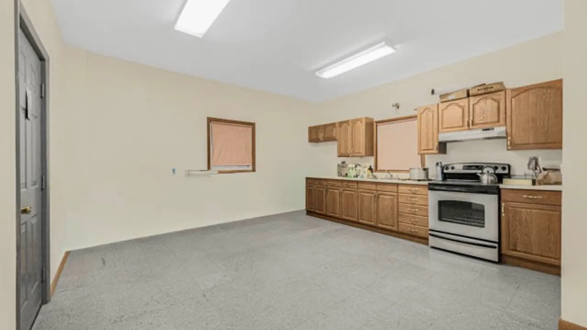 Property at 69 Waring Pl, Yonkers, NY 10703 8