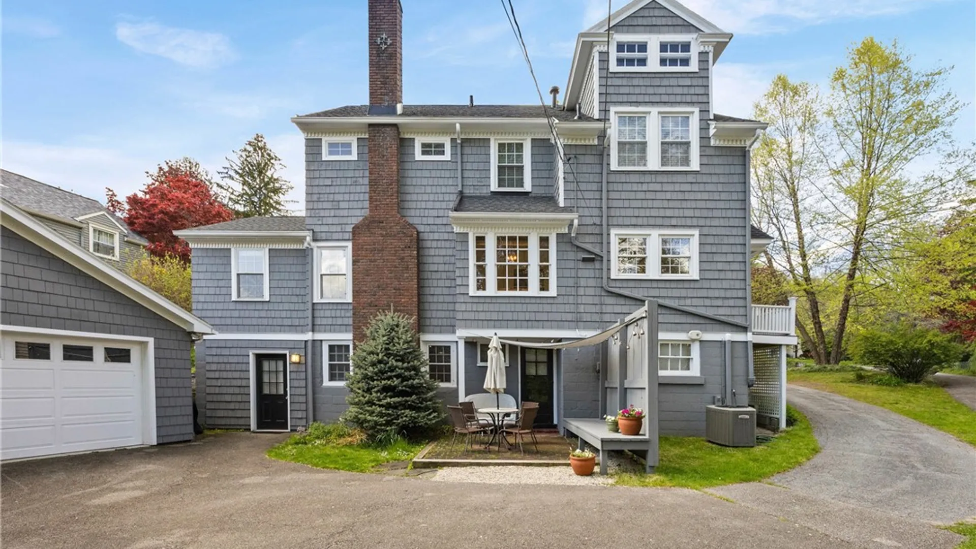 Property at 340 Cobbs Hill Dr, Rochester, NY 14610 4