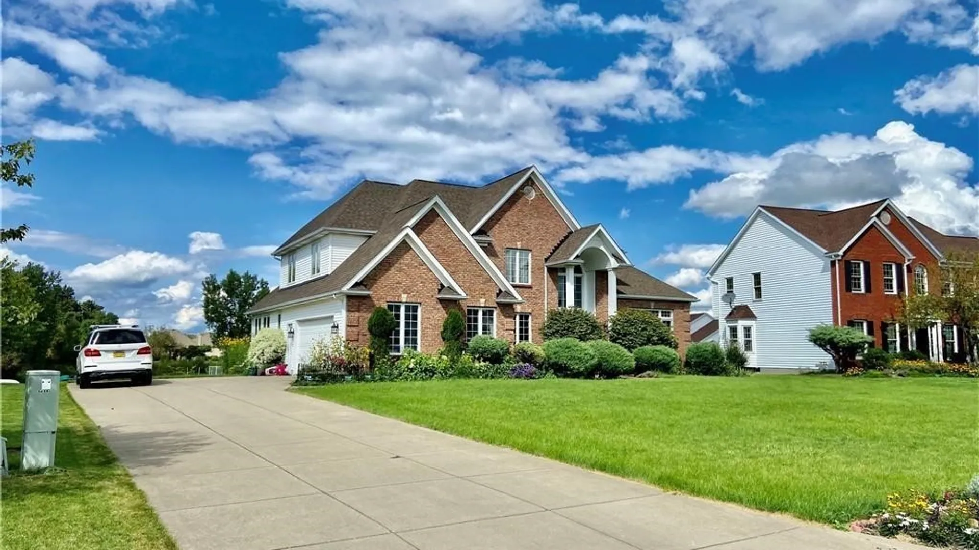 Property at 5458 Center Pine Lane, Clarence, NY 14221 2