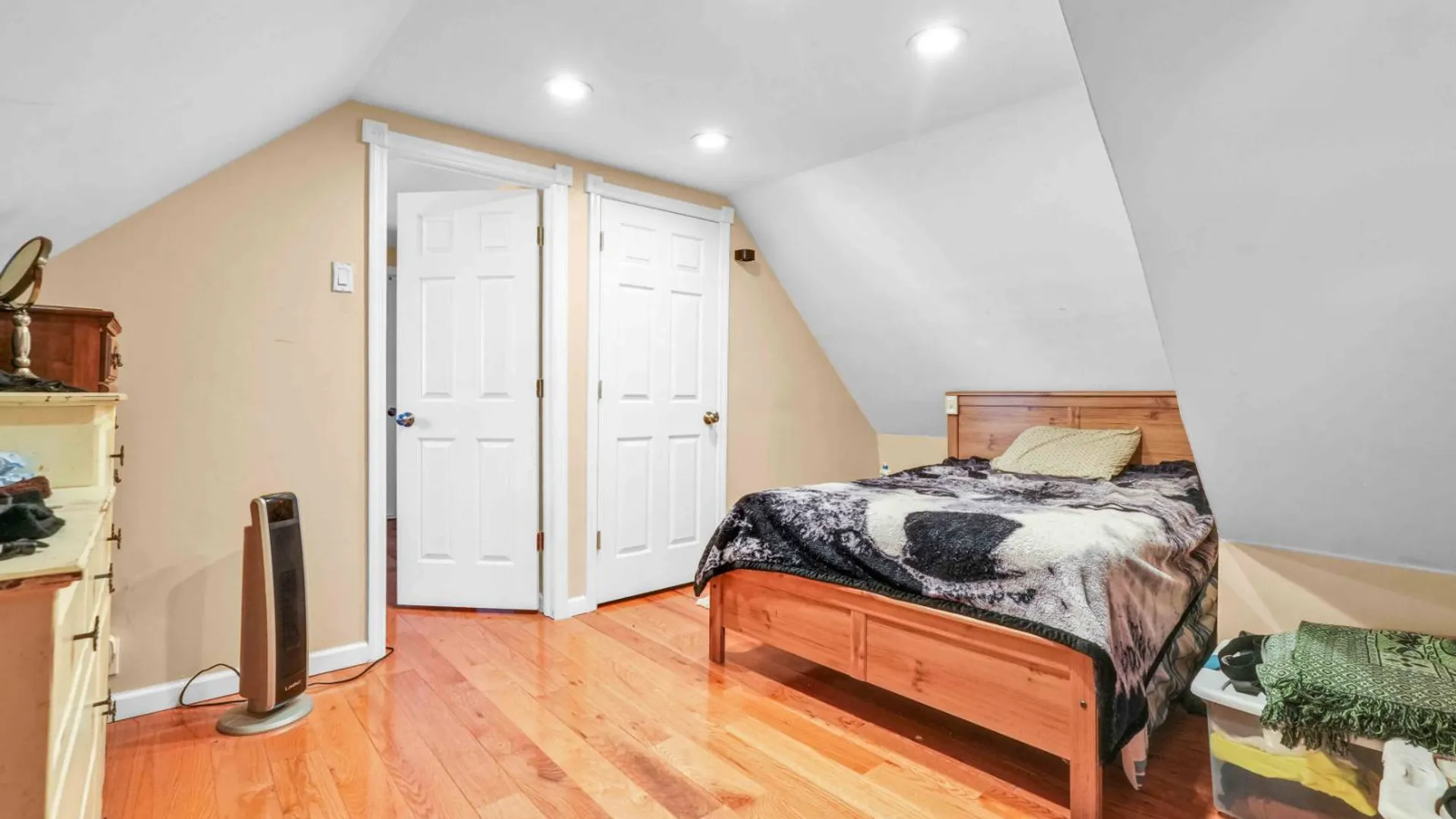 Property at 120-35 225th Street, Cambria Heights, NY 11411 14