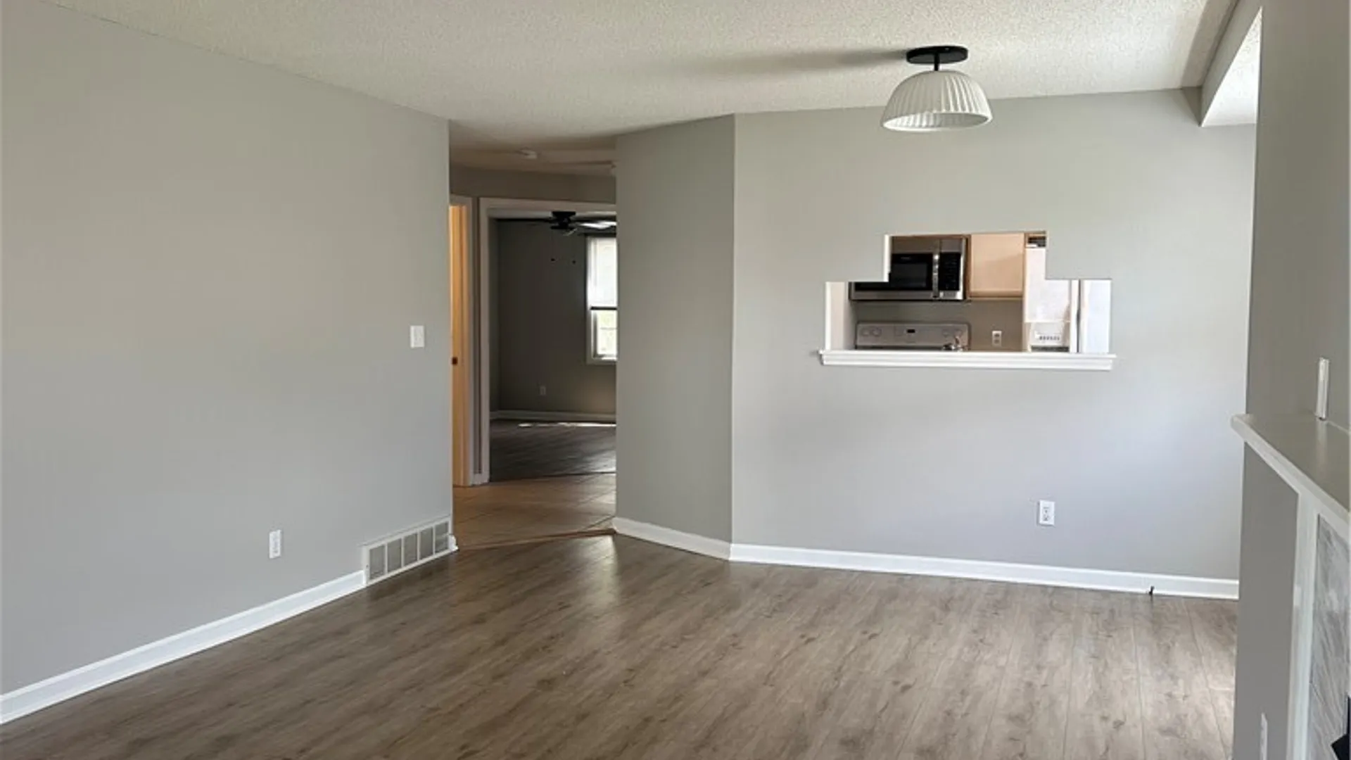 Property at 7 Beacon Park, Amherst, NY 14228 16