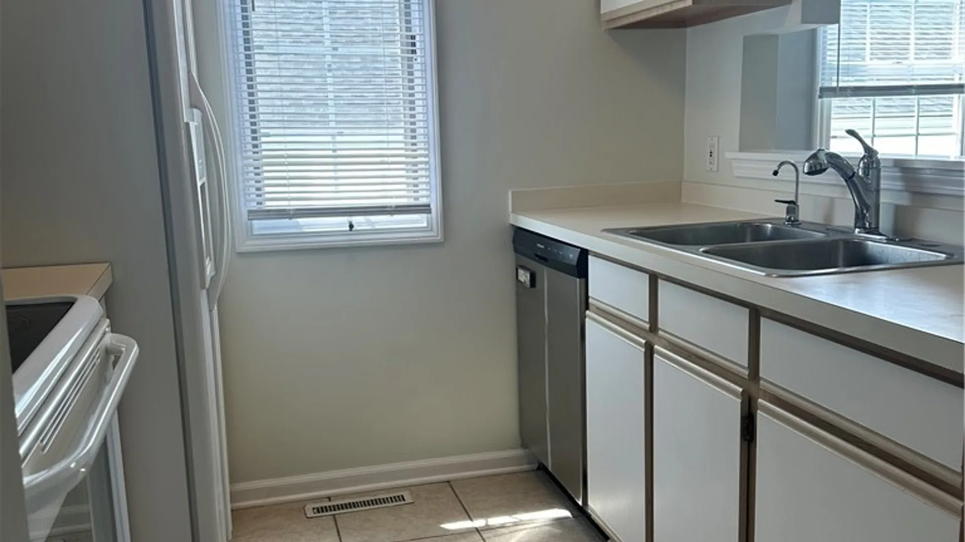 Property at 7 Beacon Park, Amherst, NY 14228 19