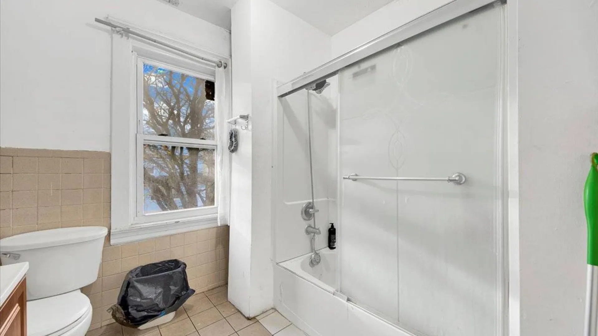 Property at 59 Jackson St, New Rochelle, NY 10801 9