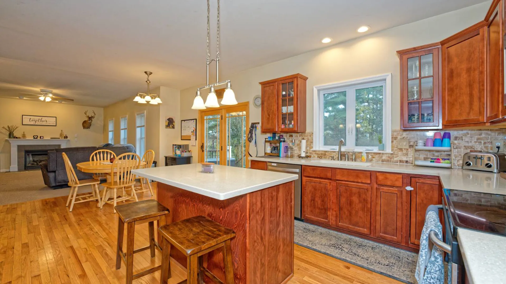 Property at 8 Jordan Ln, Glenville, NY 12302 17