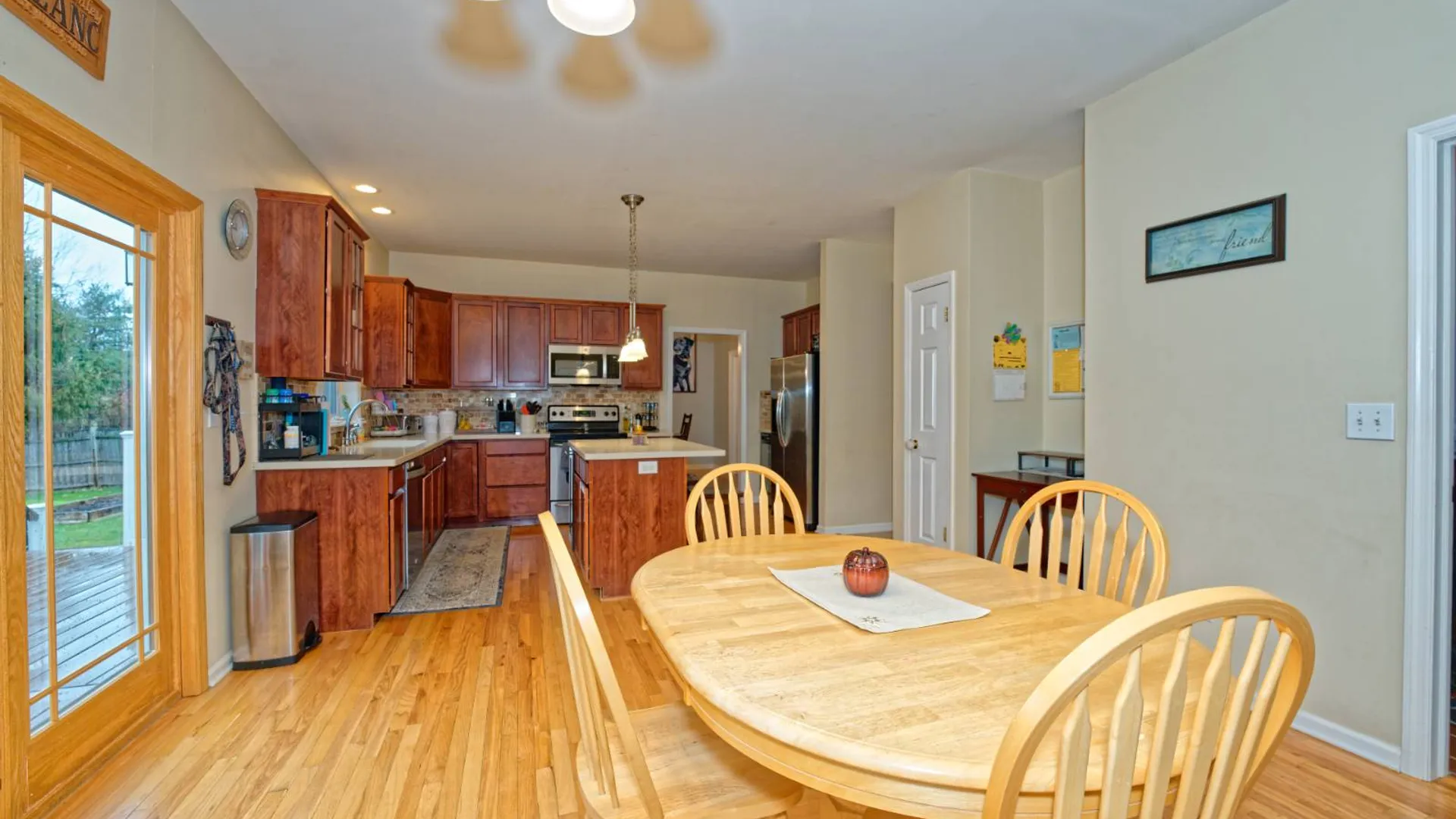 Property at 8 Jordan Ln, Glenville, NY 12302 20