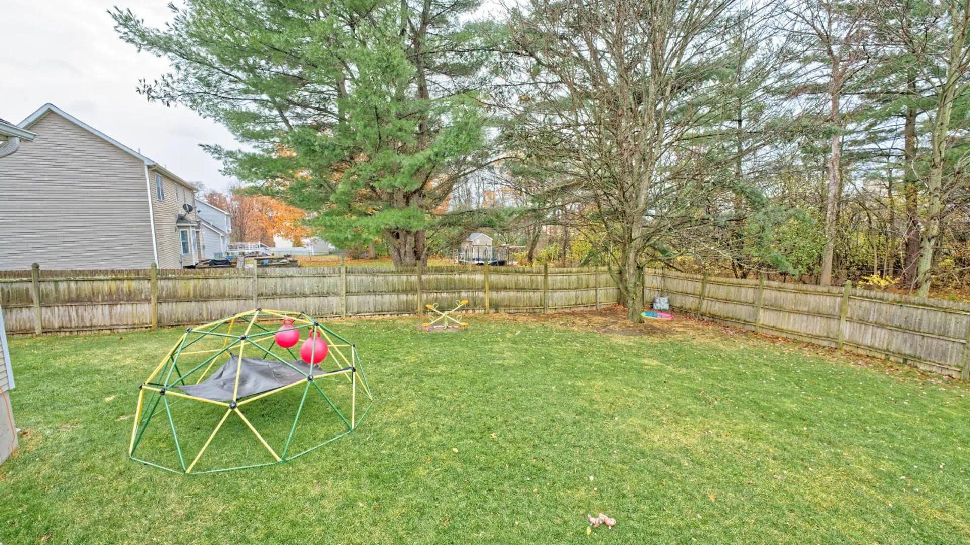 Property at 8 Jordan Ln, Glenville, NY 12302 45