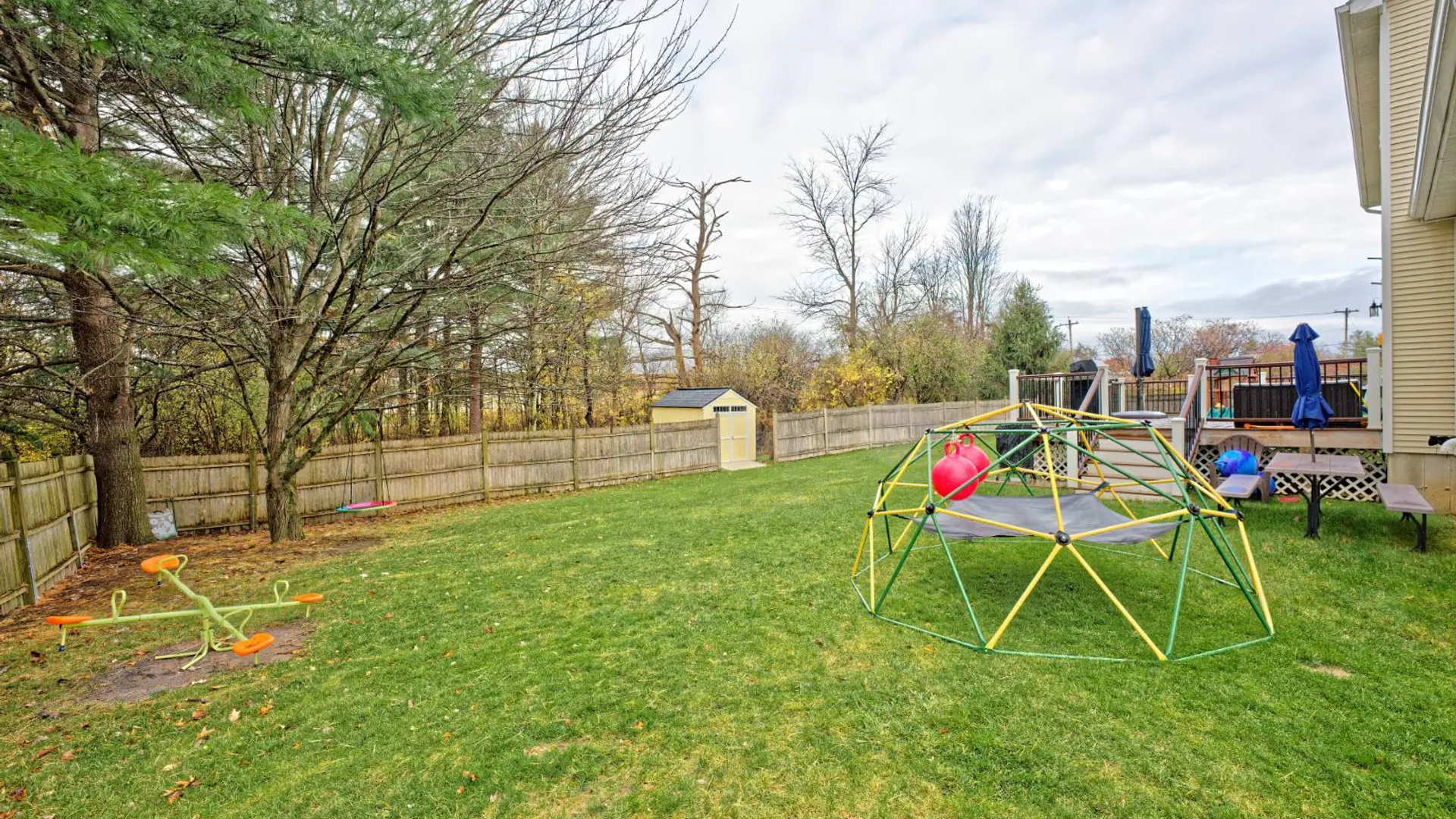 Property at 8 Jordan Ln, Glenville, NY 12302 46