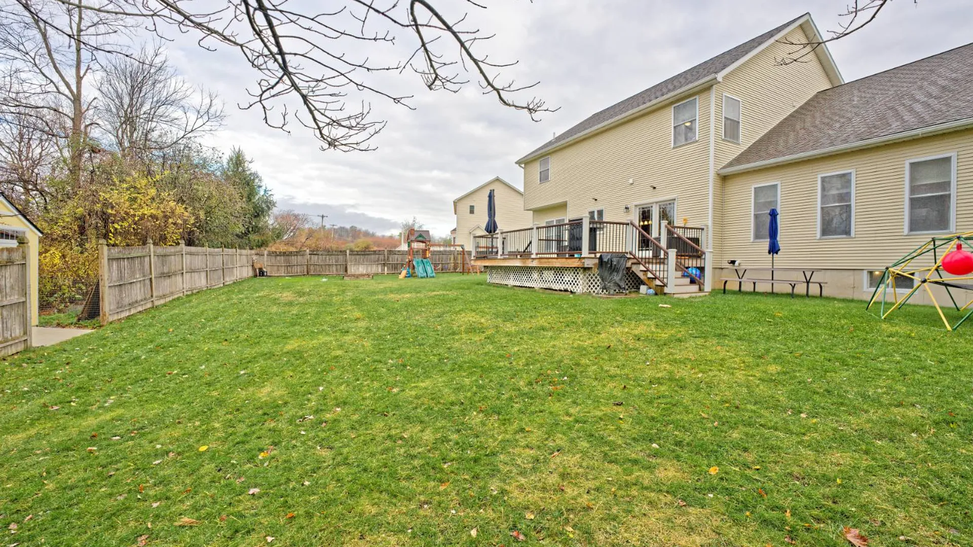 Property at 8 Jordan Ln, Glenville, NY 12302 48
