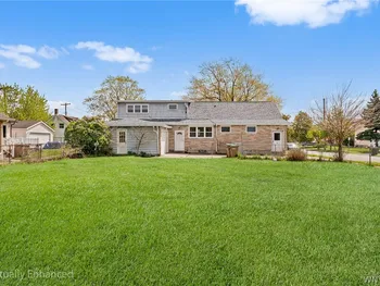 Property at 30 Meadowlawn Road, Cheektowaga, NY 14225