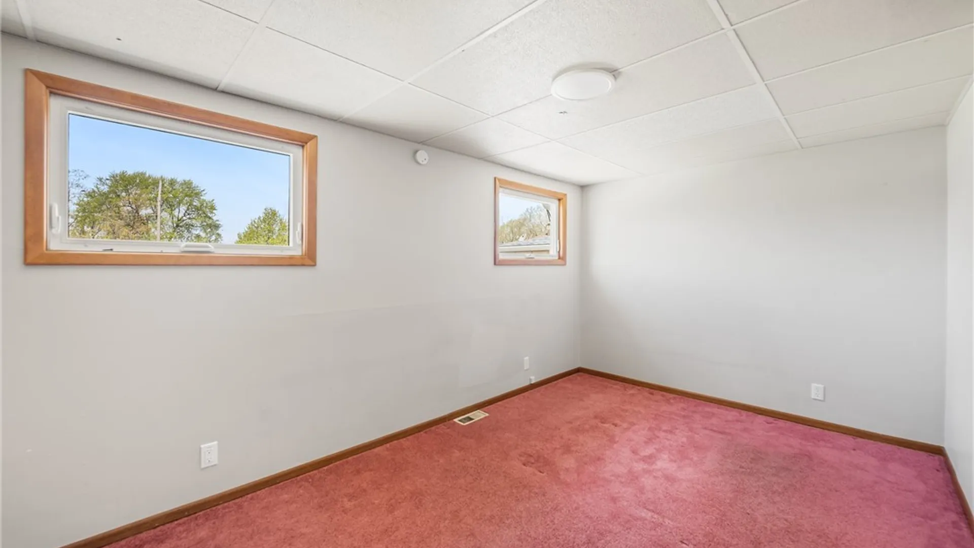 Property at 30 Meadowlawn Road, Cheektowaga, NY 14225 8