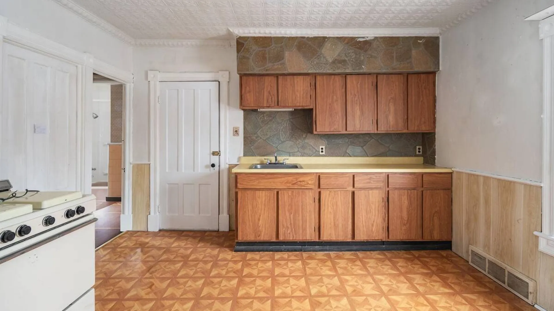 Property at 7 Smith Street, Gloversville, NY 12078 30