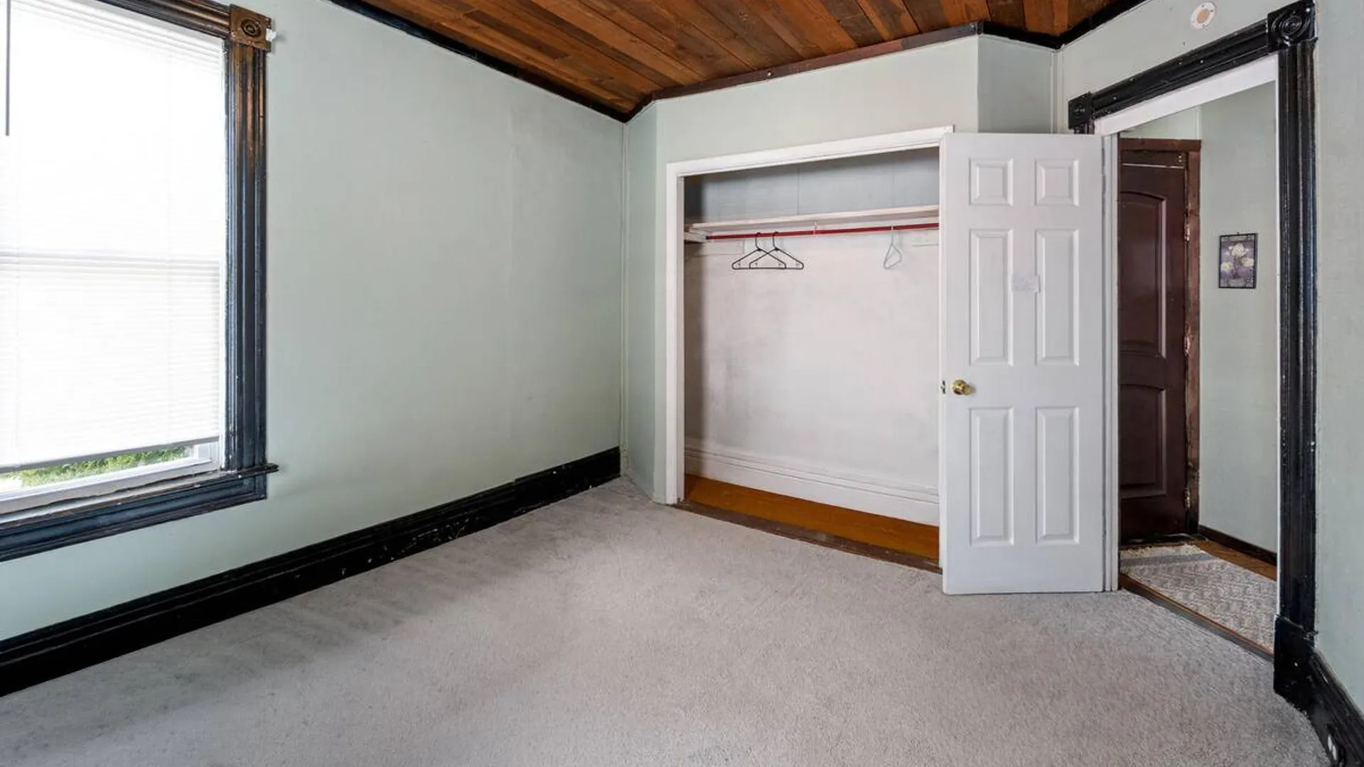 Property at 7 Smith Street, Gloversville, NY 12078 9
