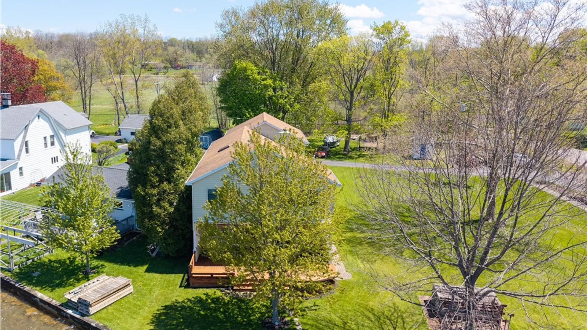 Property at 3660 Shoreline Dr, Livonia, NY 14487 4