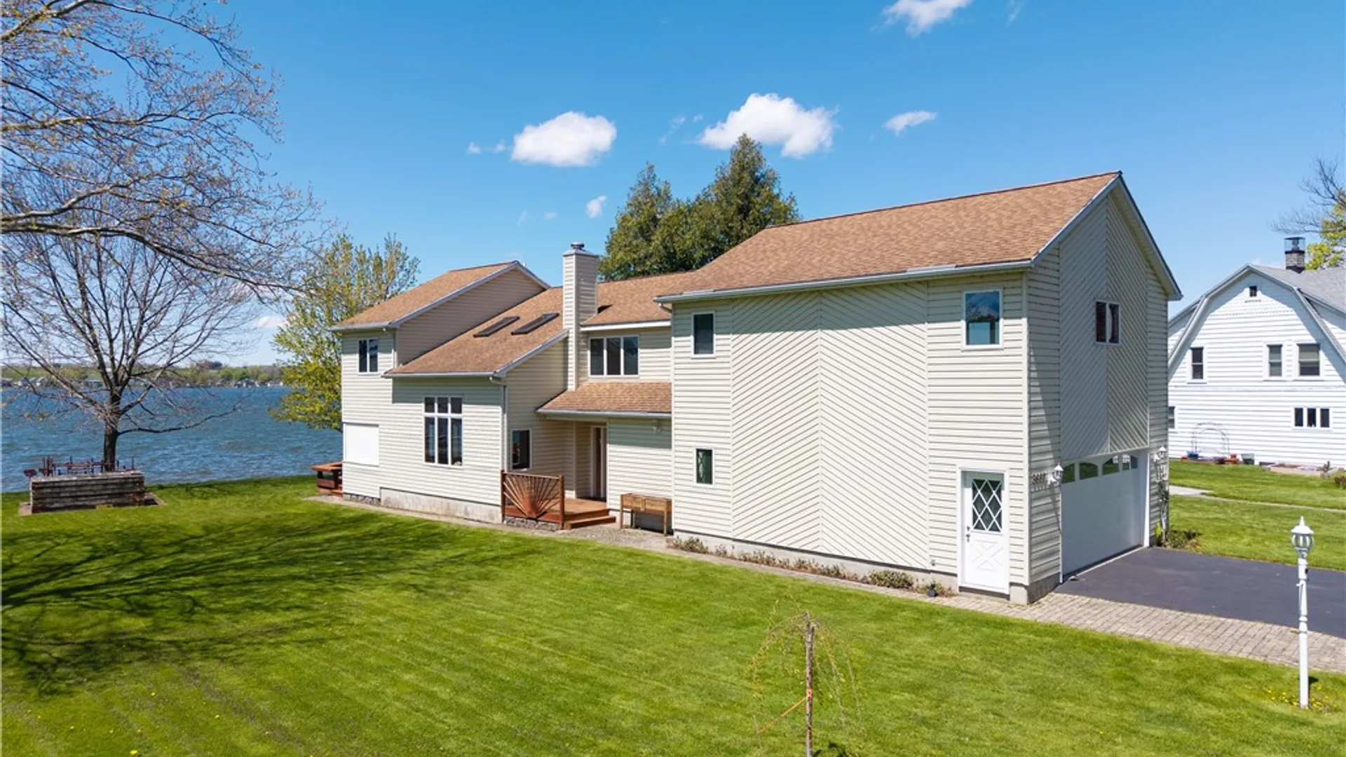 Property at 3660 Shoreline Dr, Livonia, NY 14487 5