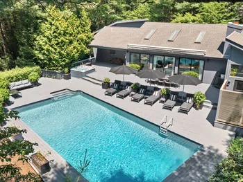 Property at 4 Bull Path Close, East Hampton, NY 11937