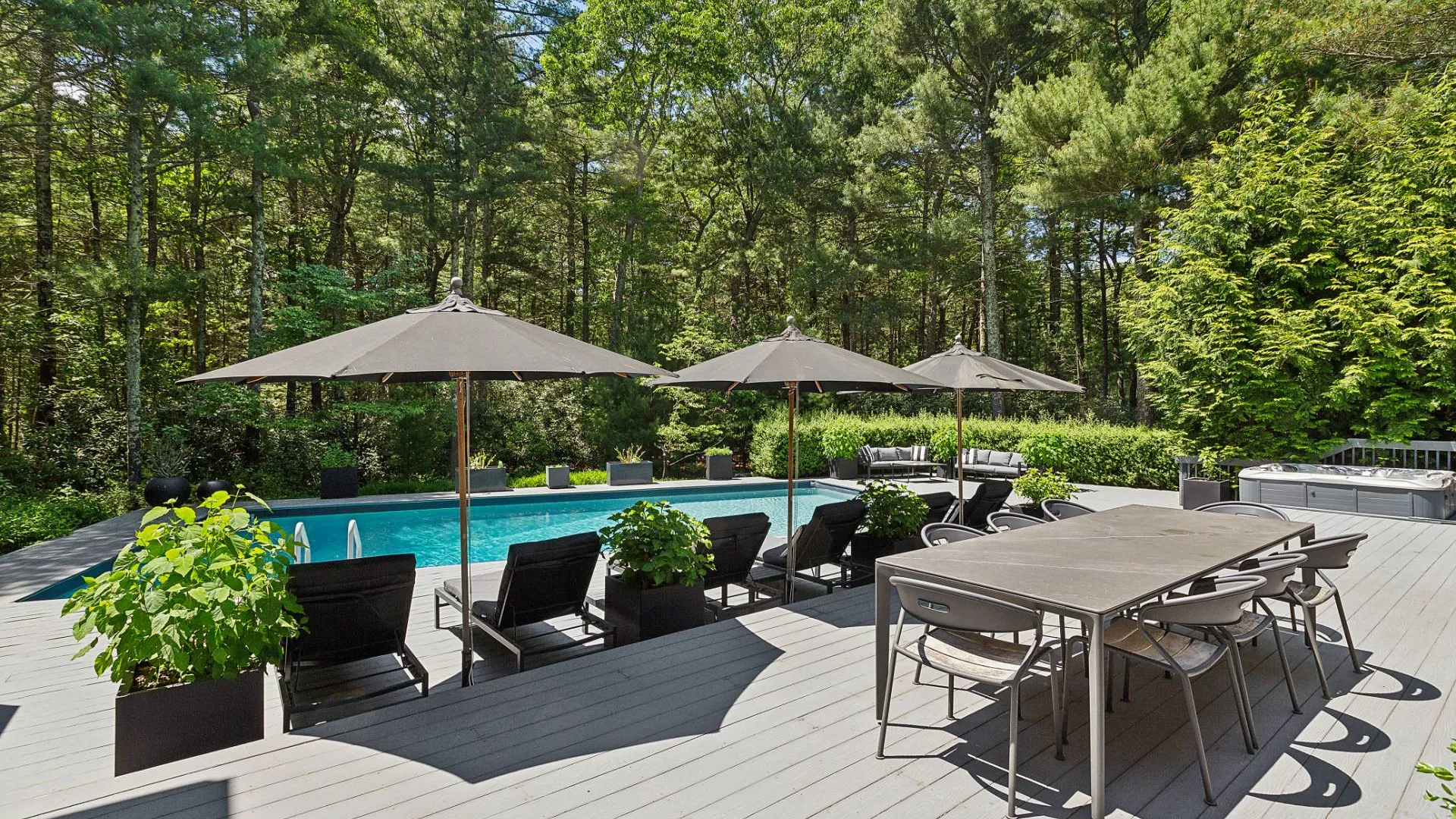 Property at 4 Bull Path Close, East Hampton, NY 11937 32