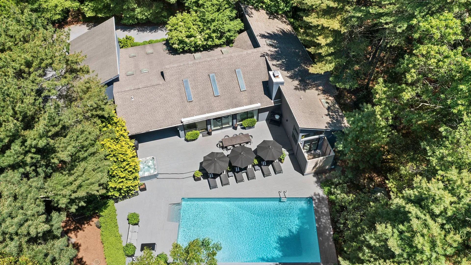 Property at 4 Bull Path Close, East Hampton, NY 11937 37