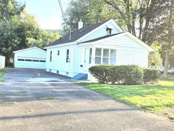 Property at 401 WILLOW ST, Vestal, NY 13850