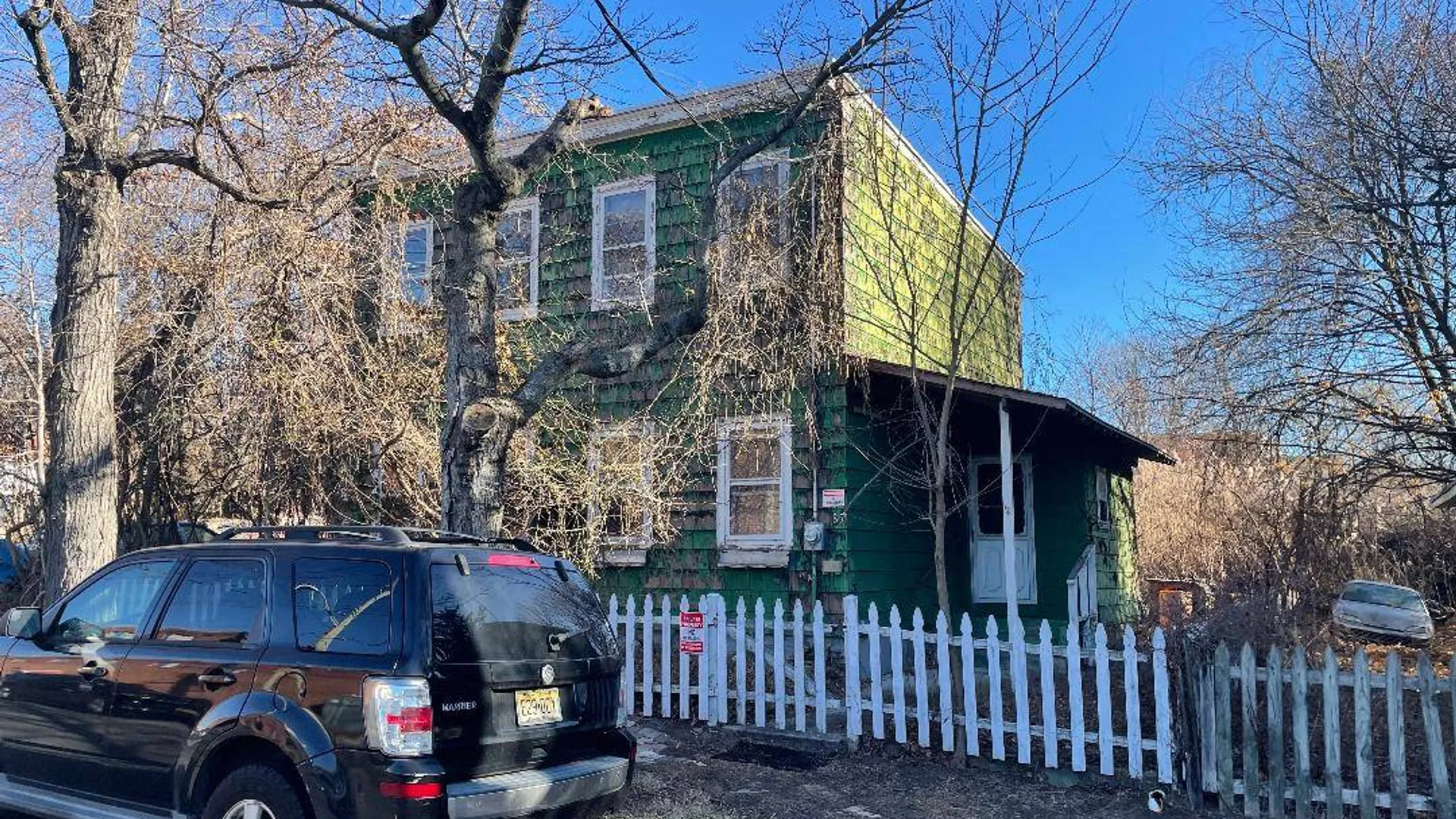 Property at 85-87 Kreischer St, Staten Island, NY 10309 2