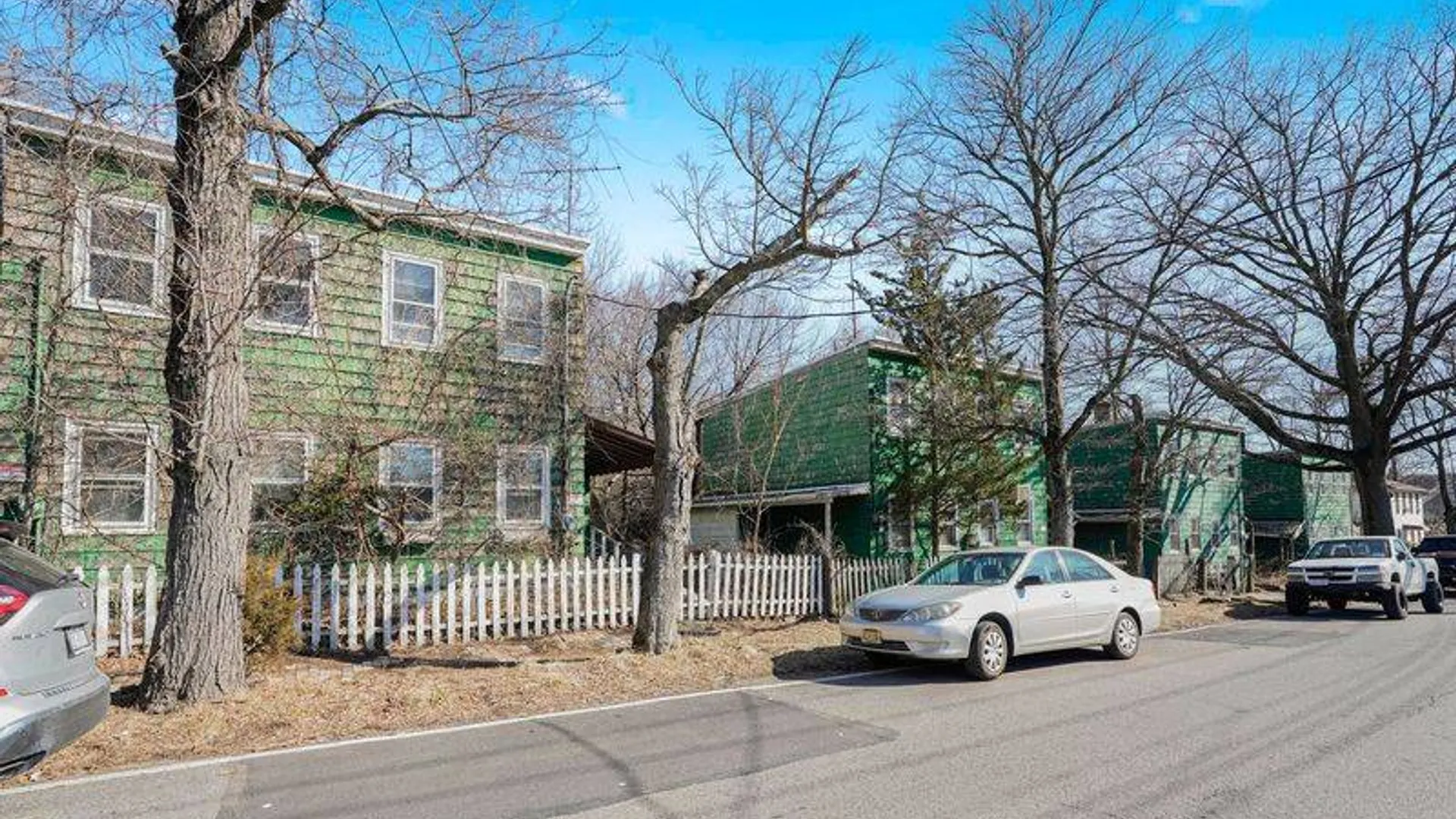 Property at 85-87 Kreischer St, Staten Island, NY 10309 3